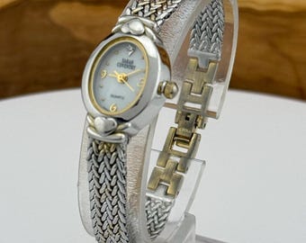 Reloj de cuarzo Sarah Coventry LSC429S para mujer: caja pequeña de 18 mm, brazalete bicolor, motivo de corazón, movimiento japonés.