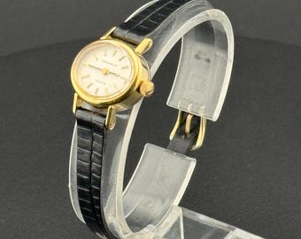 Vintage Petite Early 1970s Caravelle by Bulova Swiss Quartz Watch – 19mm Case, Crocodile-Style Genuine Leather Strap, New Battery