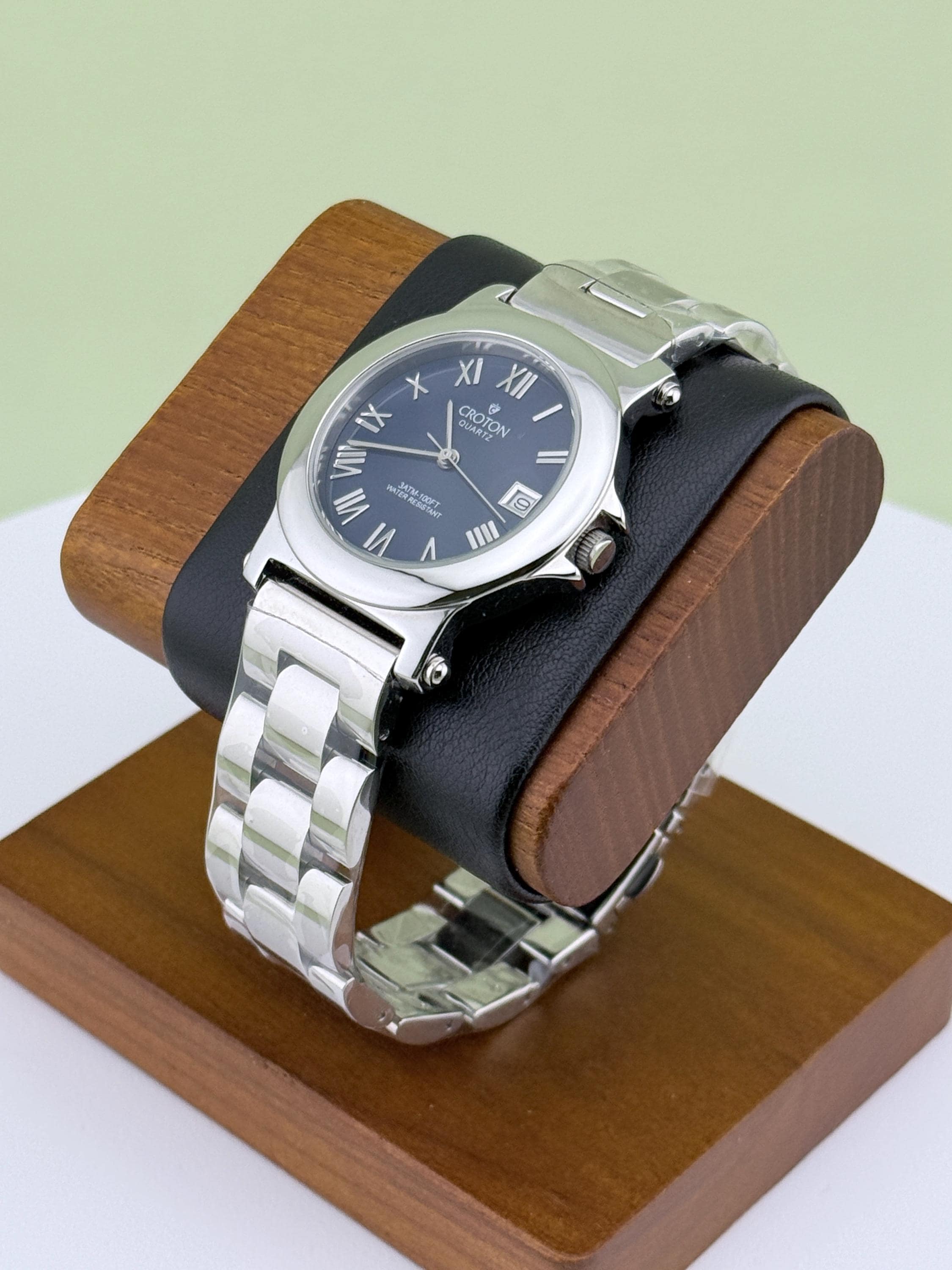 Croton watch never worn all silver black leather band gorgeous ? Collections main image 4