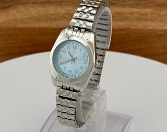 Vintage Gucci 6700L Stainless Steel Ladies Quartz Watch – New