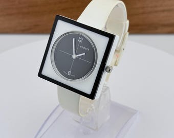Vintage Swiss Made Endura Acrylic Case Manual Wind Watch – 37.3mm Square Case – 1960s–1970s Mod Design
