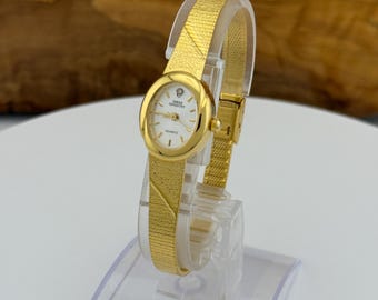 Vintage Sarah Coventry Gold-tone Women display picture 1