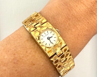 Vintage La Marque Scarab Link Bracelet Watch - Gold Tone Vintage La Marque Watch Womans Gold Tone Egyptian Scarab New  main image 4