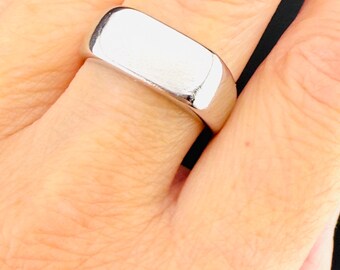 Vintage Stainless Steel Signet Ring Sz 8.5 Rectangular Face Engravable Polished