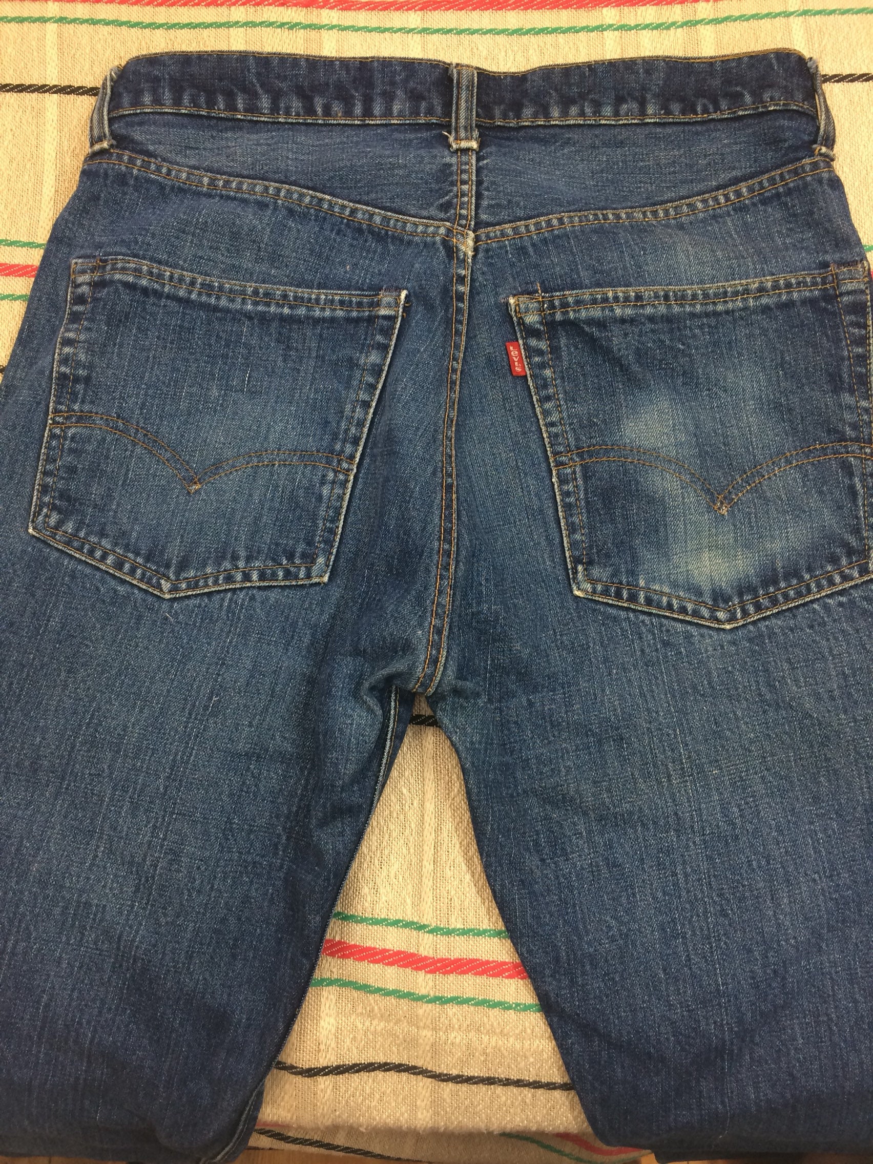 1970s Levis 505 indigo blue denim jeans made in USA measures 31x27 single stitch redline