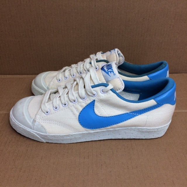nike canvas tennis shoes