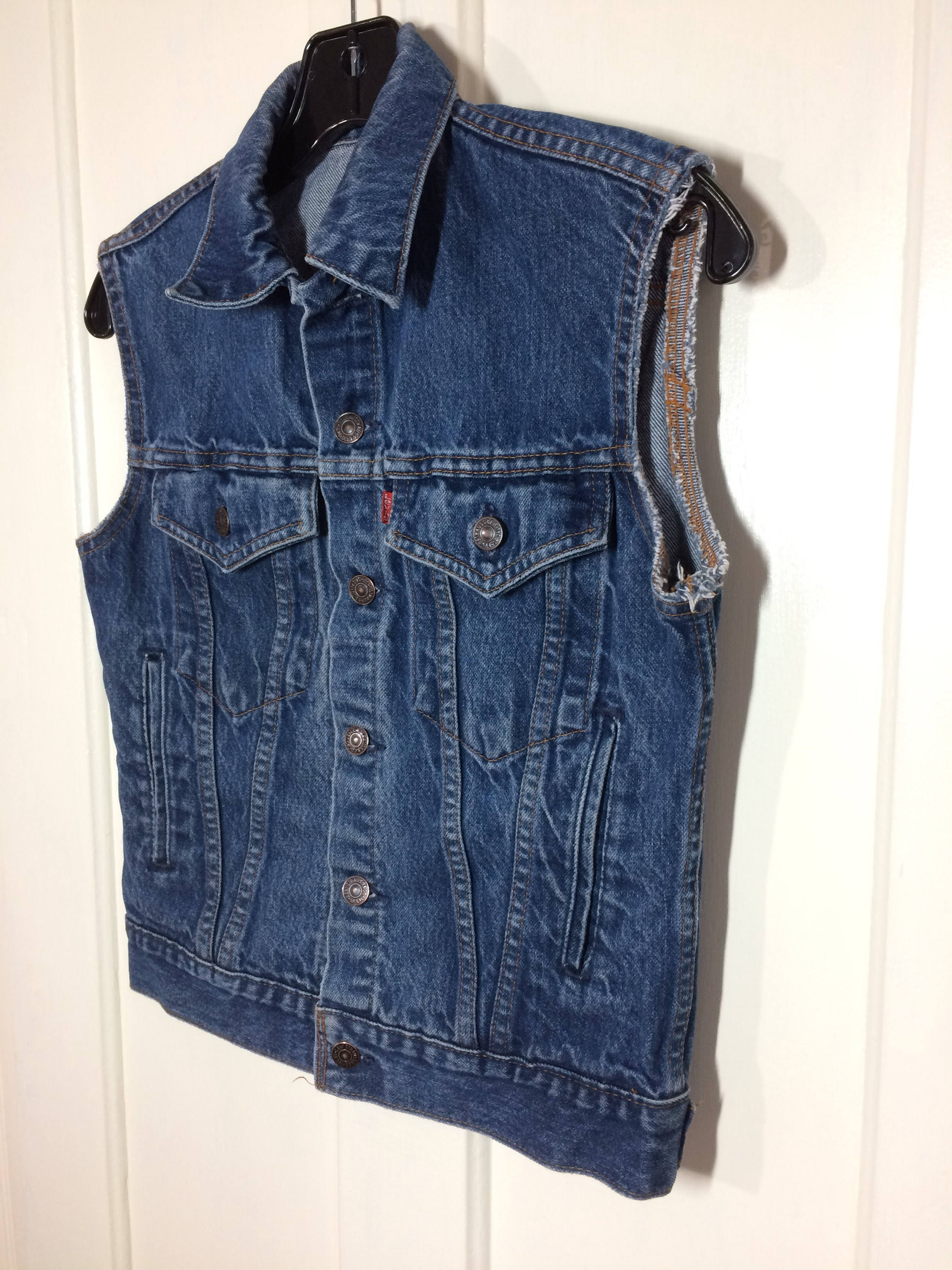 cut off sleeve jean jacket