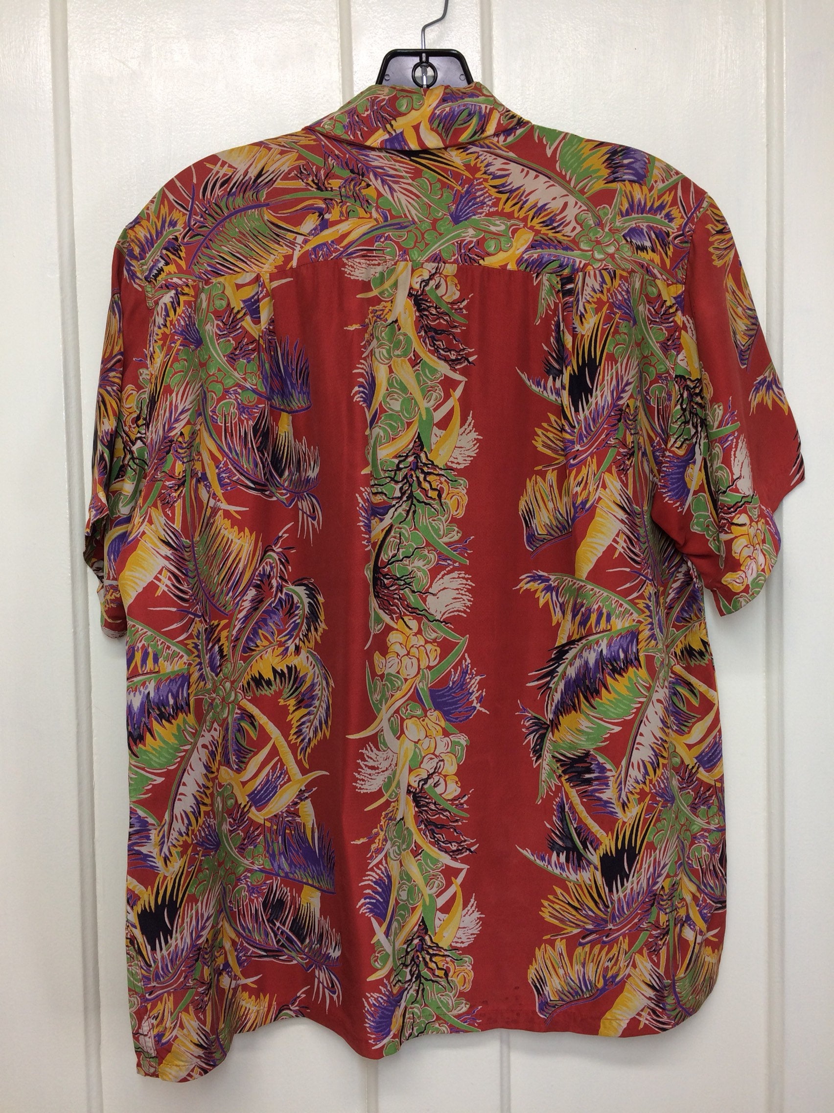 1950 Kamehameha silky rayon Hawaiian shirt size small made in Hawaii loop collar border print