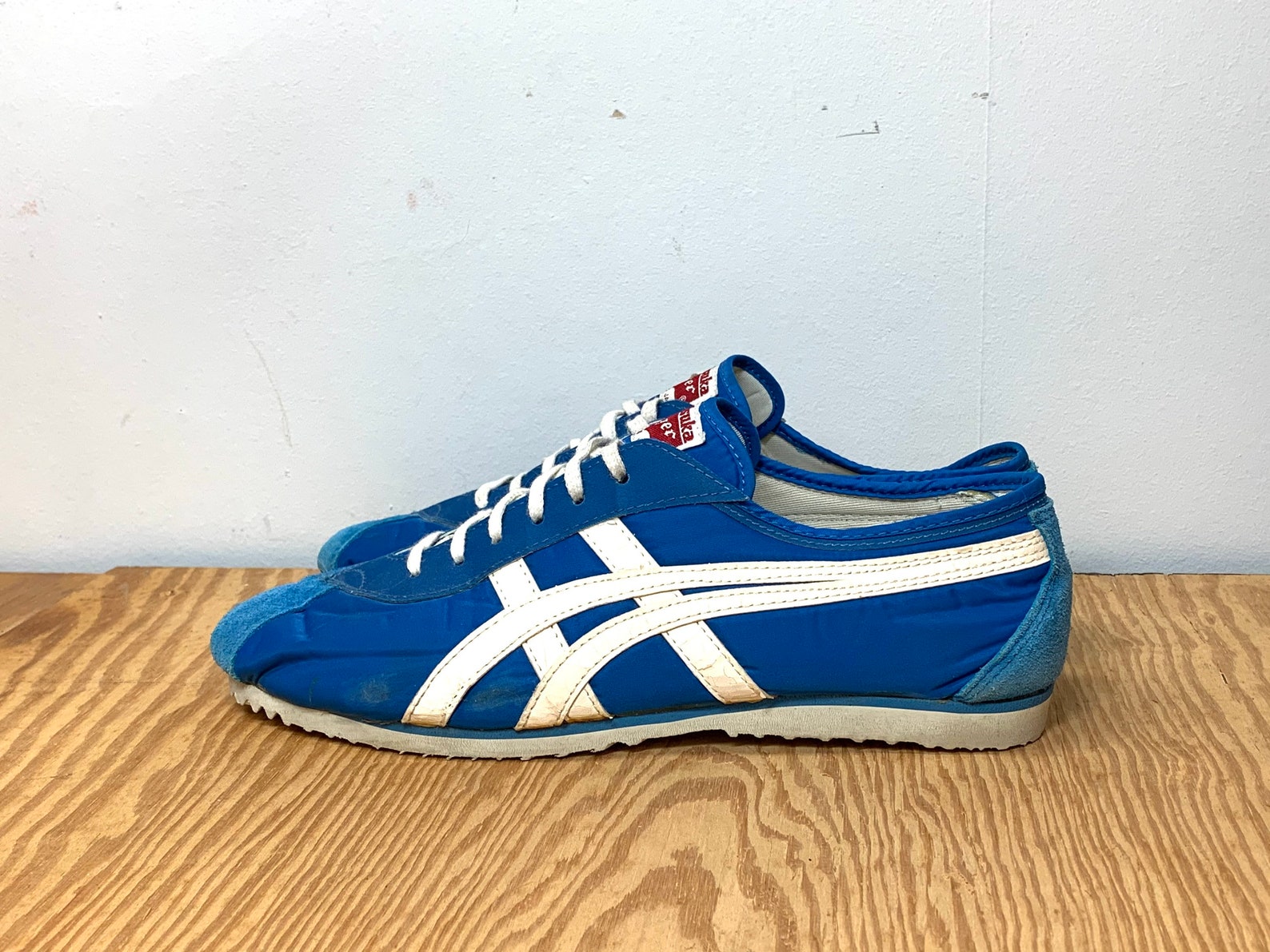 1960s 1970s Onitsuka Tiger Bostons running shoes made in Japan Etsy