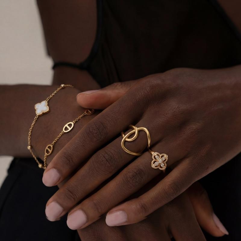 Bijoux En Acier Inoxydable - Neuf Avec étiquettes - Sans Marque Générique - Parfait Pour Offrir Ou Porter Au Quotidien
