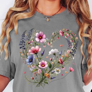 Comfort Colors®Flower Shirt Aesthetic, Floral Graphic Tee, Floral Shirt, Flower Tshirt,Wild Flower Shirt,Wildflower Tshirt,Gift for Gardener