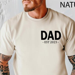 Dad Est 2025 T-shirt, New Dad Shirt, Gift for Dad, Pregnancy Announcement to Dad, Dad Surprise Gift, Dad Gift from Wife, Dad Birthday Gift
