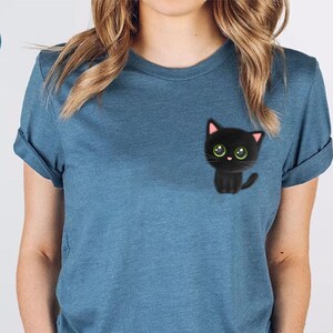 Cat Shirt, Cute Cat Shirt, Cat Lover Shirt, Pocket Cat T-shirt, Cat Mom Tee, Cute Kitty in Pocket Shirt, Gift for Cats Lover, Cat Mom Shirt