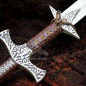 Handgjord Skyrim Great Sword Replica med läderslida - Dragonborn Cosplay-rekvisita, Elder Scrolls-samlarobjekt - Anpassad graverad present till honom bild 6
