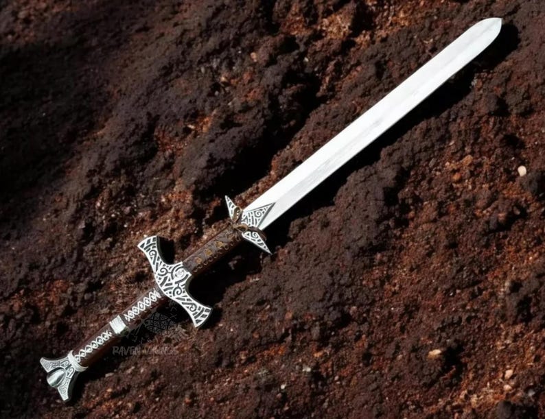 Handgjord Skyrim Great Sword Replica med läderslida - Dragonborn Cosplay-rekvisita, Elder Scrolls-samlarobjekt - Anpassad graverad present till honom bild 9