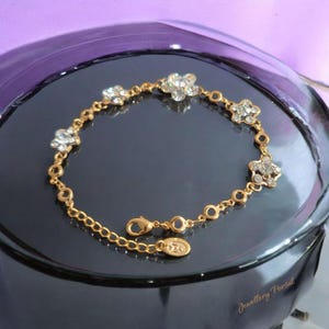 Floral brilliance crystal bracelet
