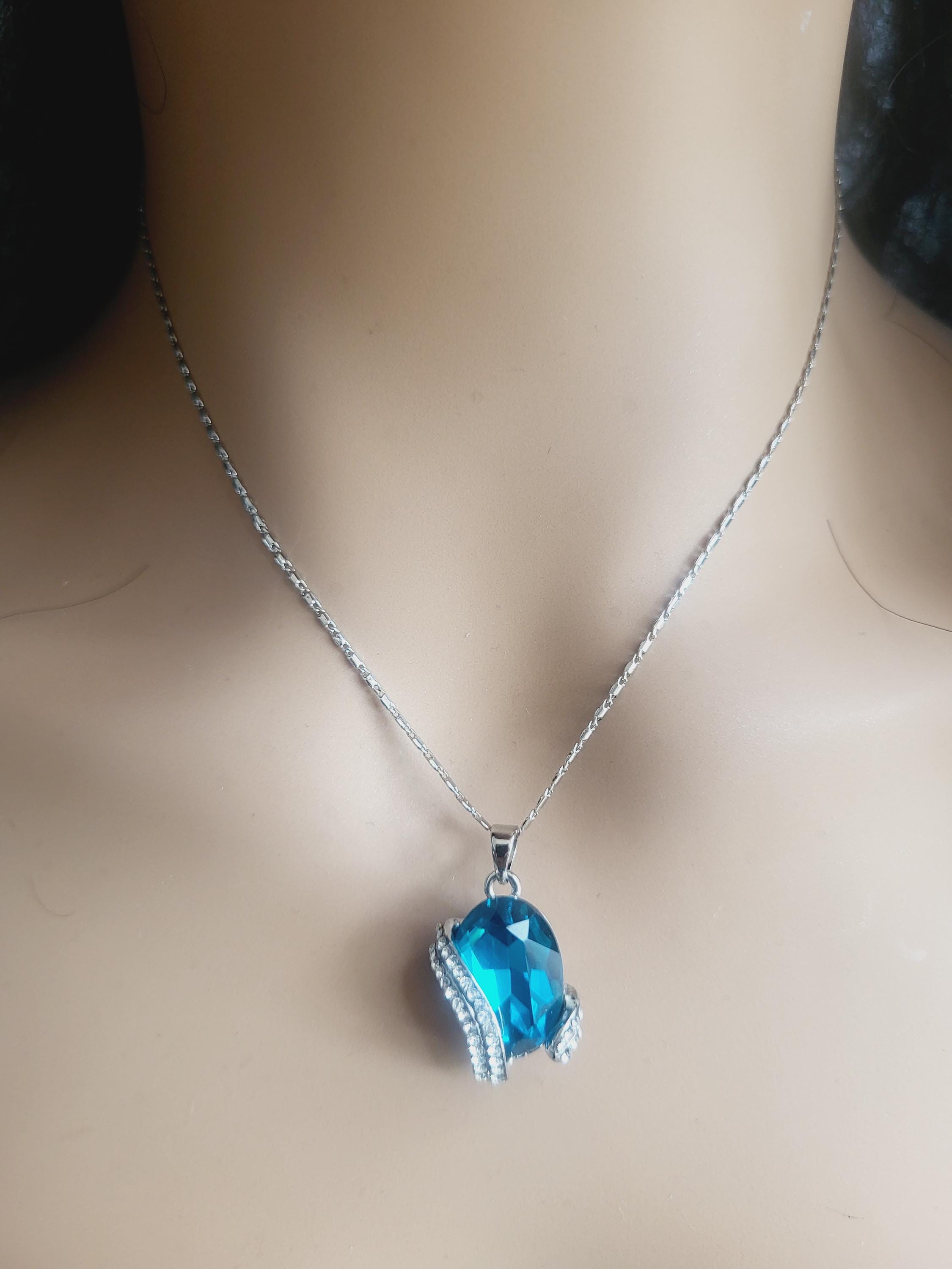PENDENTIF CRISTAL AURA BLEU ROY