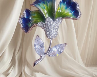Jewellery portal Enchanted crystal flower bloom brooch