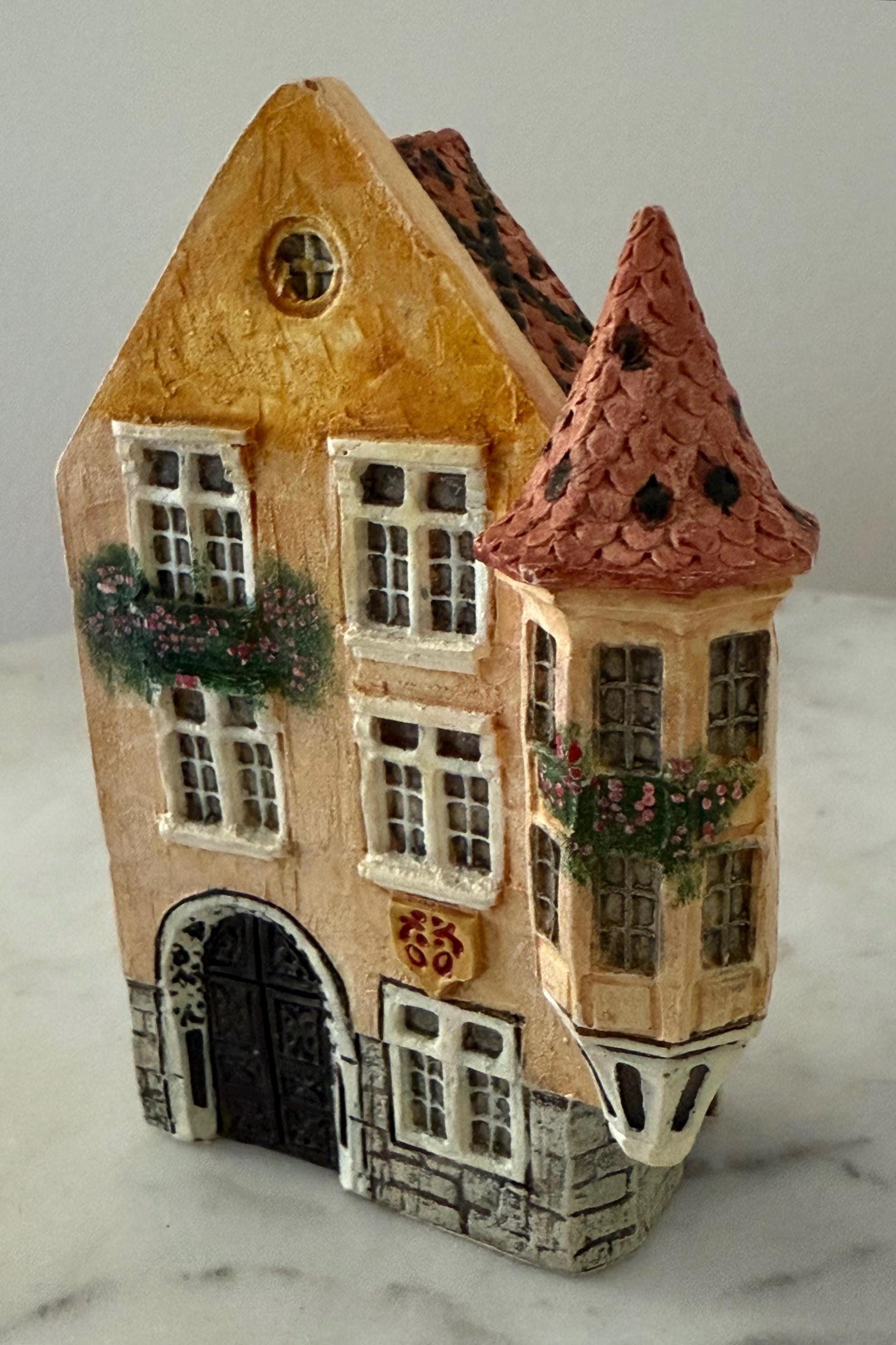 Gault Houses - Etsy
