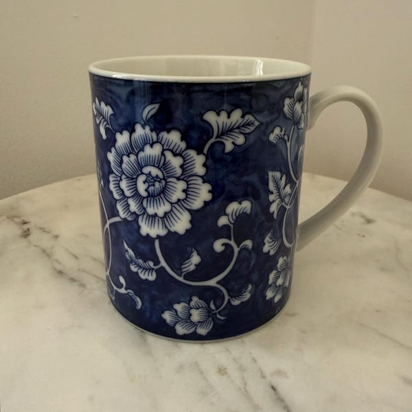 VTG Blue and White Porcelain Floral Mug