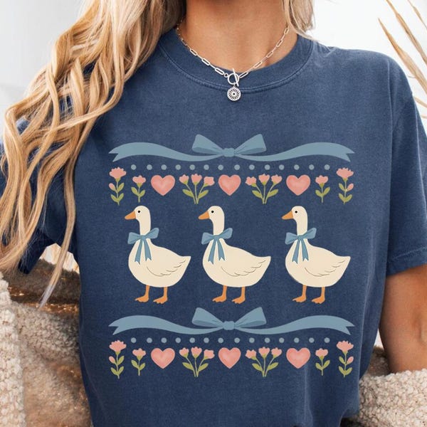 Comfort Colors® Vintage 80s Goose Shirt, Funny Blue Ribbon Goose Tee, Retro Goose Graphic Shirt, Cute Farm Animal Tee, Cottagecore Gift Tee
