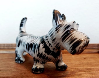 Vintage Scottish Terrier Dog Figurine, Made in Japan