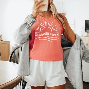 Comfort Colors Summer Tank – “Summer Vibes” Sun Graphic Shirt, Beach Tank Top for Her, Minimal Vacation Shirt, Gift for Summer Lover