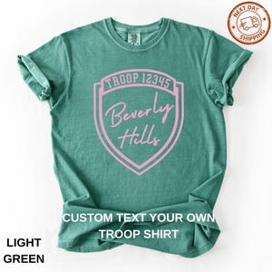 Custom Troop T-shirt Beverly Hills, jeugdcomfortkleuren unisex vakantieshirts, familie camping-T-shirt, padvindster wildernis meisjes, roze en groen