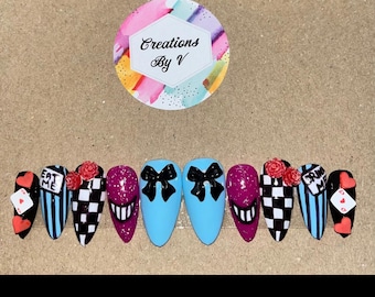 Alice im Wunderland Drücken Sie auf die Nägel