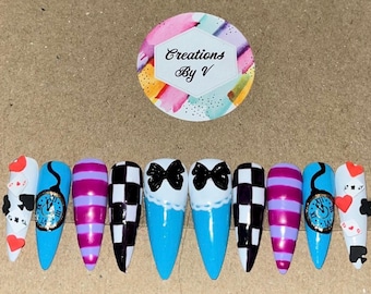 Alice im Wunderland Drücken Sie auf die Nägel