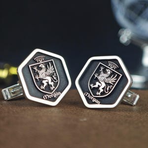 Abotoaduras personalizadas com brasão de família - Brasão de armas personalizado em prata ou ouro - Presente para noivo, pai, marido