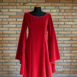 Melisandre fantasy medieval renaissance dress,velvet, custom made image 1