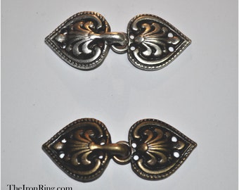 Charming cloak clasp metal fasteners - Hook and eye fasteners for fantasy clothing and Larp. 4 Pairs