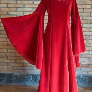 Melisandre fantasy medieval renaissance dress,velvet, custom made image 2