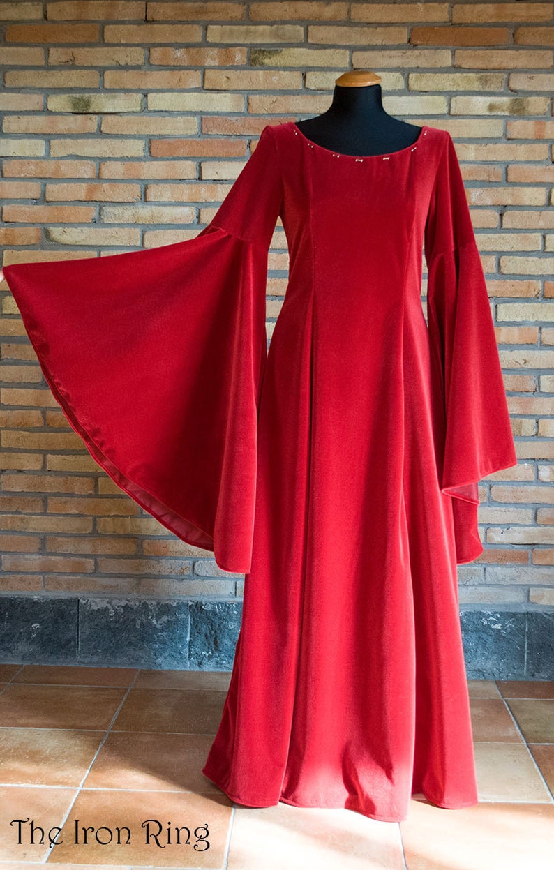 Melisandre fantasy medieval renaissance dress,velvet, custom made image 2