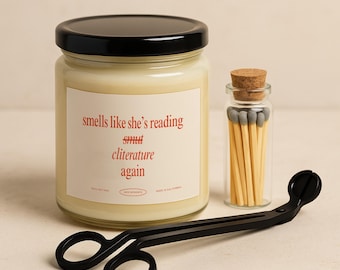 Smells Like She's Reading Smut / Cliterature Romantasy Candle, Booktok Gift, Christmas Bookish Present, 9oz 3 Piece Gift Set