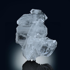 Natural Faden Quartz Specimen 31g from Pakistan – Unique Crystal Healing Stone & Mineral Collectible