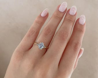 Starlight Oval Diamond Engagement Ring in Solid Gol
