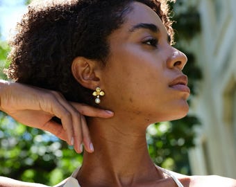 Orchid Pearl Earrings