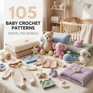Può includere: Un pacchetto digitale in PDF di 105 modelli di uncinetto per neonati che include vari articoli fatti a mano, tra cui coperte all'uncinetto color crema, blu, verde e viola, un orsacchiotto beige, un elefante rosa, una balena blu, un agnello e vestiti.