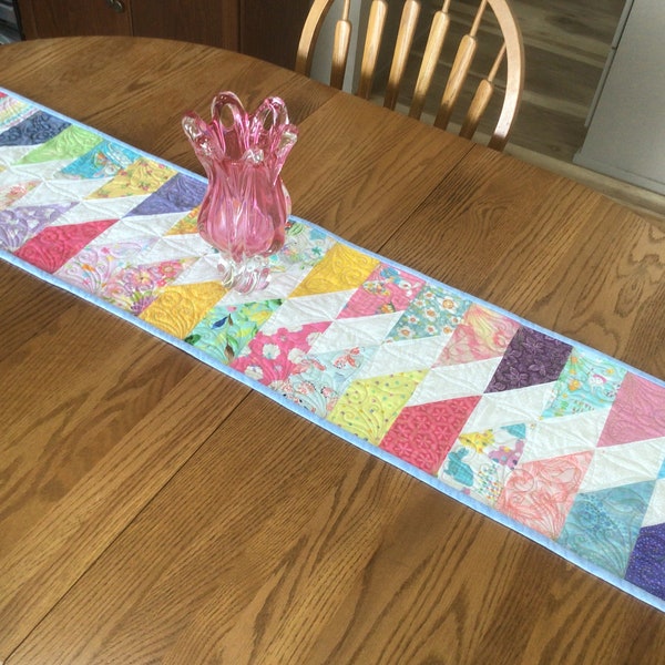 Spring Table Runner - Etsy
