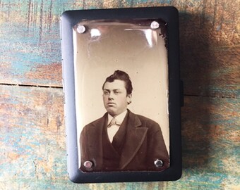 Vintage Tintype Metal Wallet