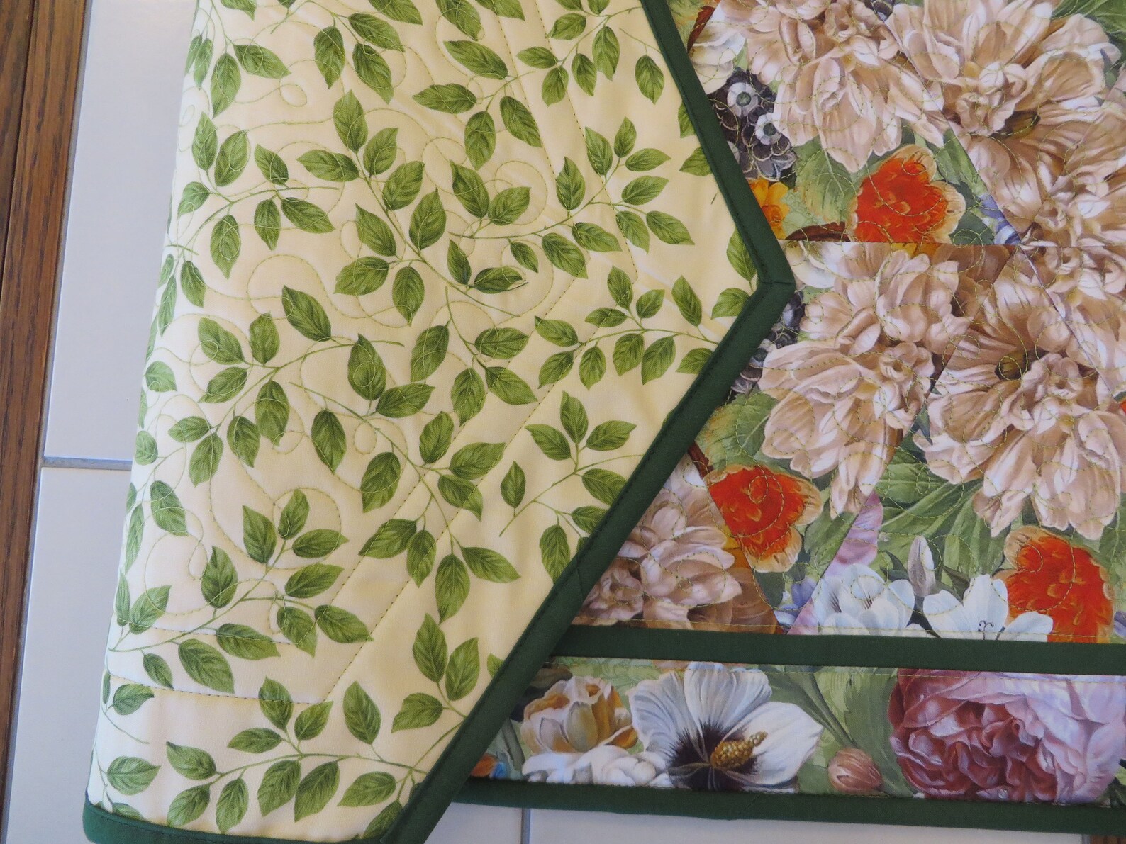 Quilted Table Runner Placemat Set of Four Hexagon Floral Etsy