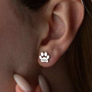 Engraved Paw Print Earrings Stud Custom Silver Paw Print Name Earrings Dog Paw Earrings Personalized Paw Studs Dog Memorial Gift