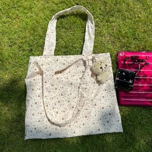 Cotton tote bag, Floral tote bag, Aesthetic tote bag, Fabric shoulder bag, Eco friendly bag, Reusable grocery bag, Vintage style bag.