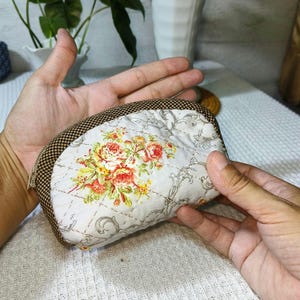 Vintage handgefertigte Stoff Geldbörse, Boho Chic Beutel, japanische Braun Mini Tasche, kleine Beutel Reißverschluss, winzige Geldbörse, Geschenk für Mutter, Geschenk für Oma