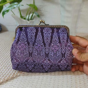 Piccole borse per il trucco da borsetta, Borse e borsette uniche, Borse da viaggio personalizzate per il trucco da donna, Grazioso piccolo portamonete, Portamonete viola regalo per lei