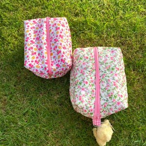 Handmade Quilted Floral Cosmetics Bag: Pink Gingham Lined Travel Pouch