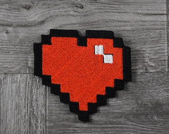 Pixel Herz Bügelbild: Anime inspirierte Applikation