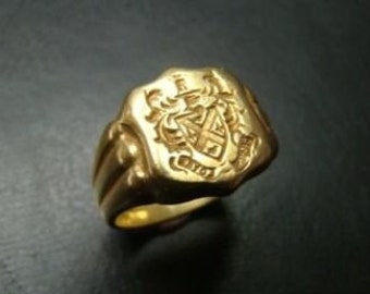 14K Gold Large antique style crest ring Sieraden Ringen Zegelringen 